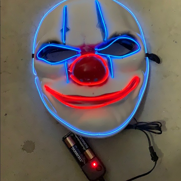 NWT light up costume mask - Picture 2 of 4